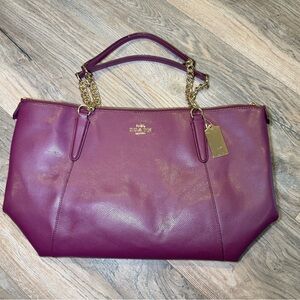 Coach Magenta Leather Shoulder Bag New without tags. Never used.